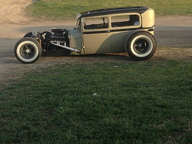 Hot Rod sedan