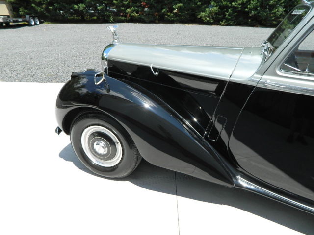 1954 Bentley R type Sunroof Saloon RHD for sale in Elmer, New Jersey