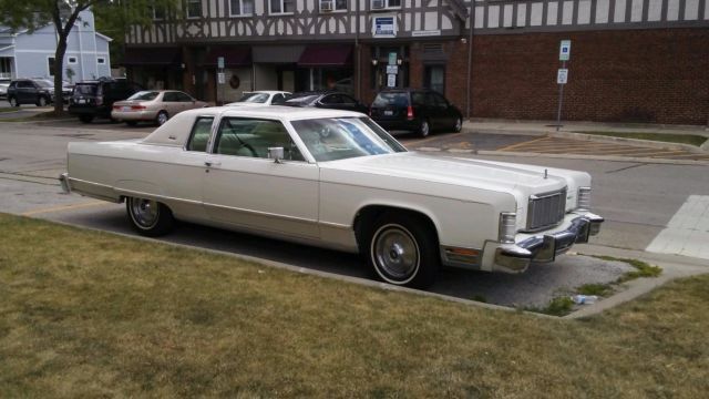 Lincoln Continental Town car 1976