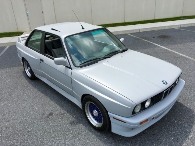 BMW 323i e30