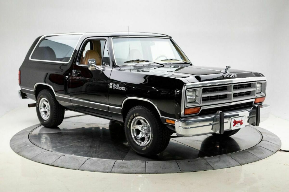 1989 Dodge Ramcharger 150 2dr SUV 5.9L V8 Automatic 3Speed SUV Black