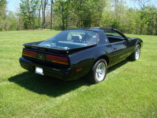 1989 Pontiac Firebird Formula 350, T-Tops, WS6 Performance Package, G80