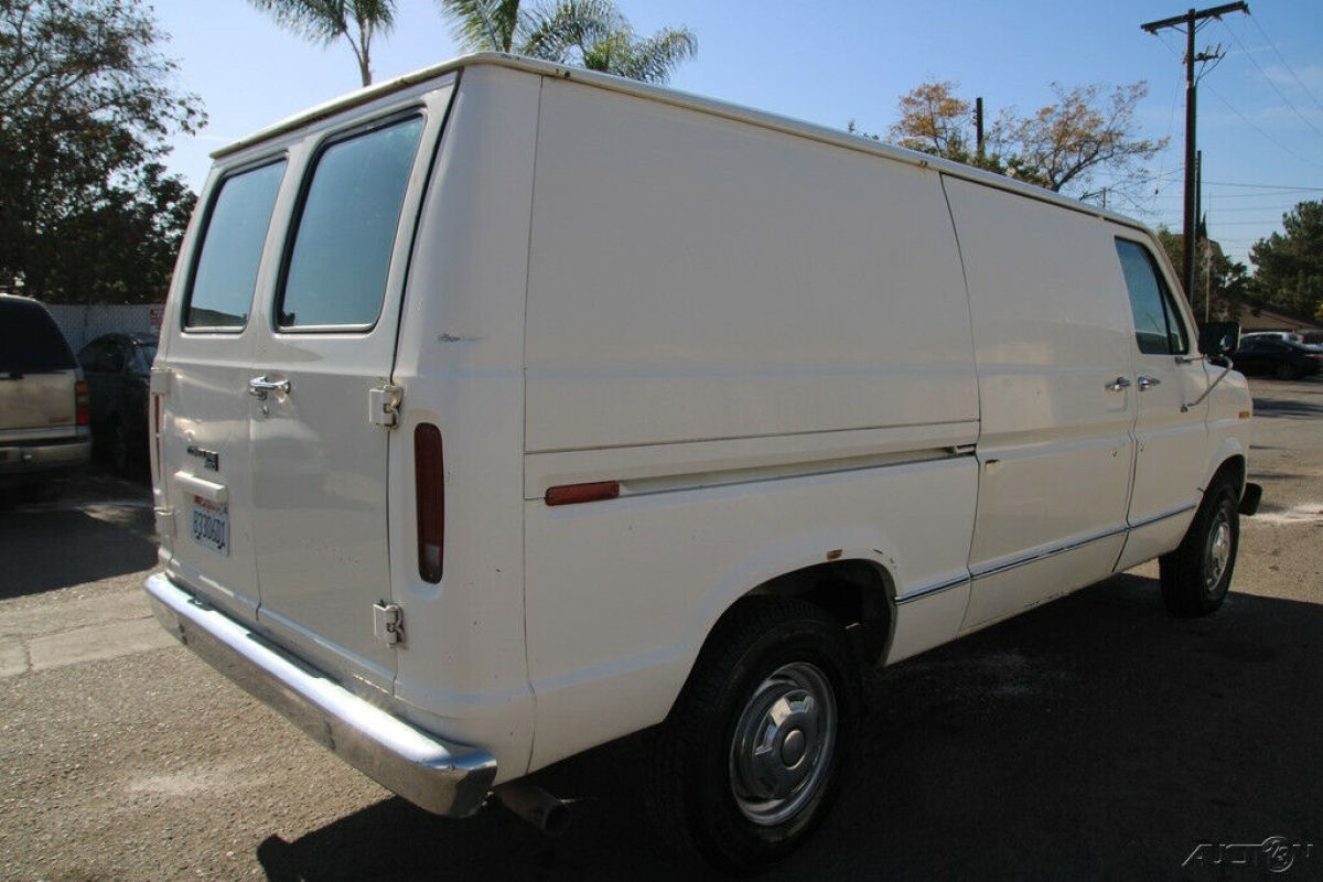 1991 Ford Econoline E-250 Cargo Van Automatic 8 Cylinder NO RESERVE for sale in Orange