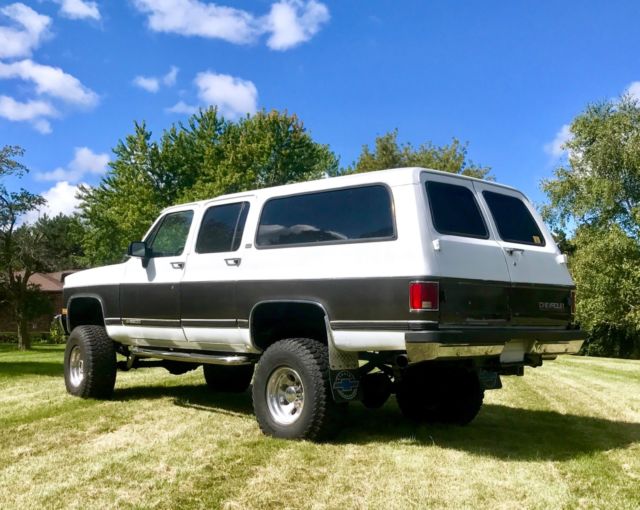 Chevrolet Suburban 1991